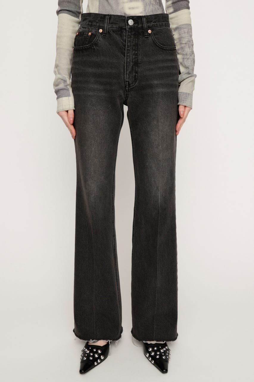 【LIMITED ITEM】J／W SEMI FLARE DENIM パンツ BLK 2