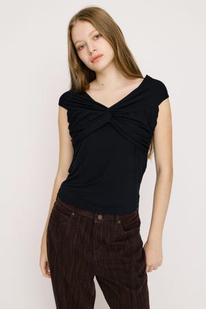 TWIST CUT トップス