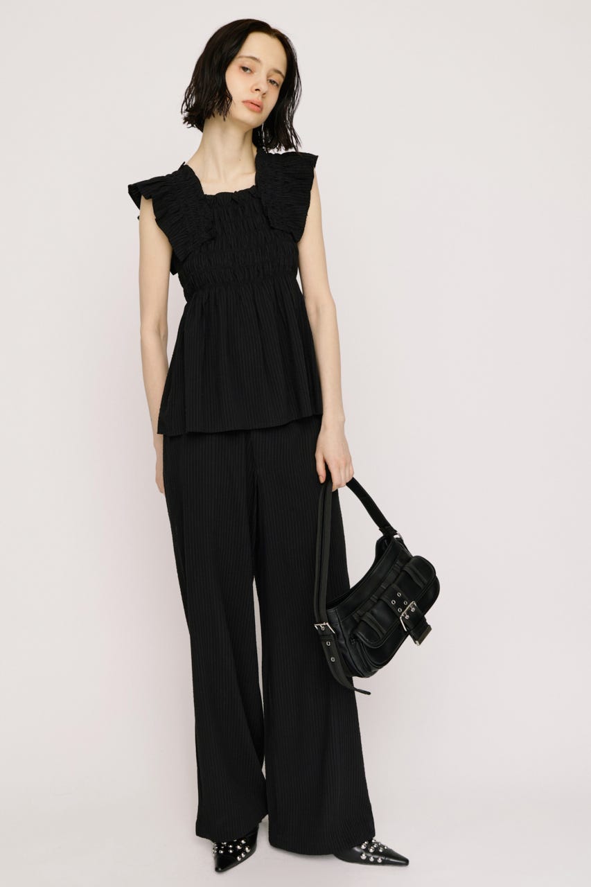 【SNSで話題！】SEERSUCKER ARM FRILL トップス BLK FREE