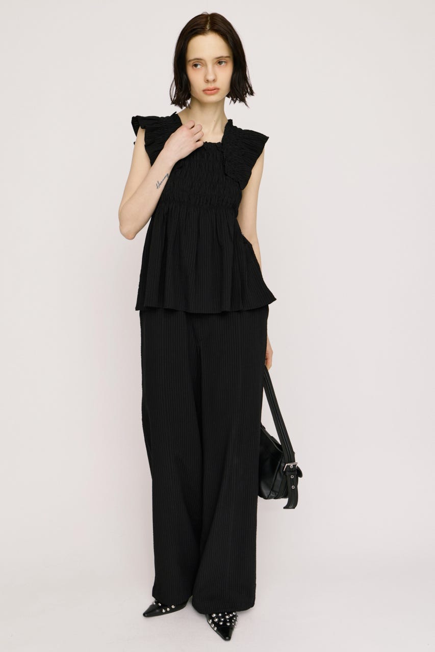 【SNSで話題！】SEERSUCKER ARM FRILL トップス BLK FREE