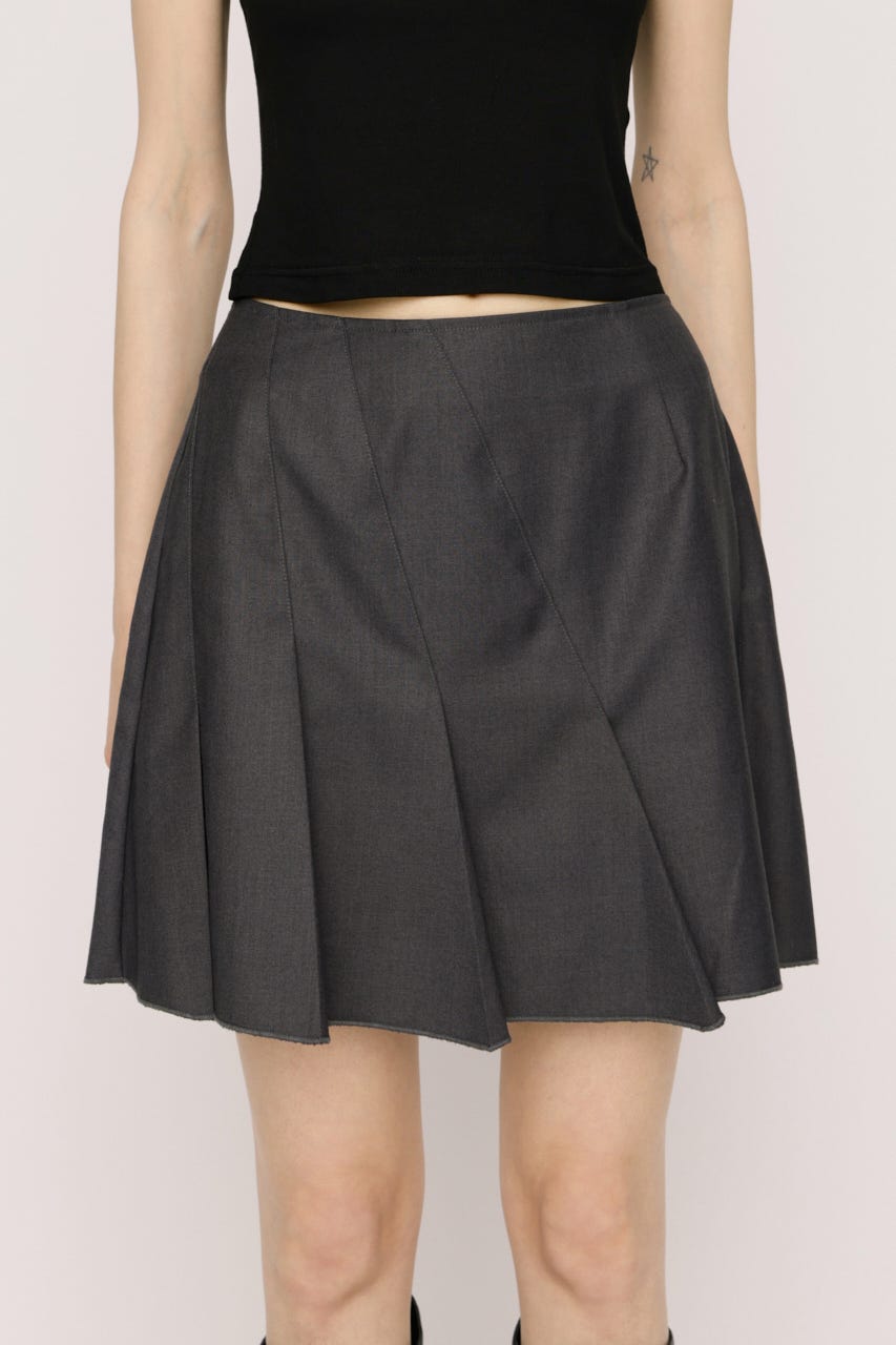 【1BUY5％OFF】SLANT PLEATS ショートスカート T.GRY 0