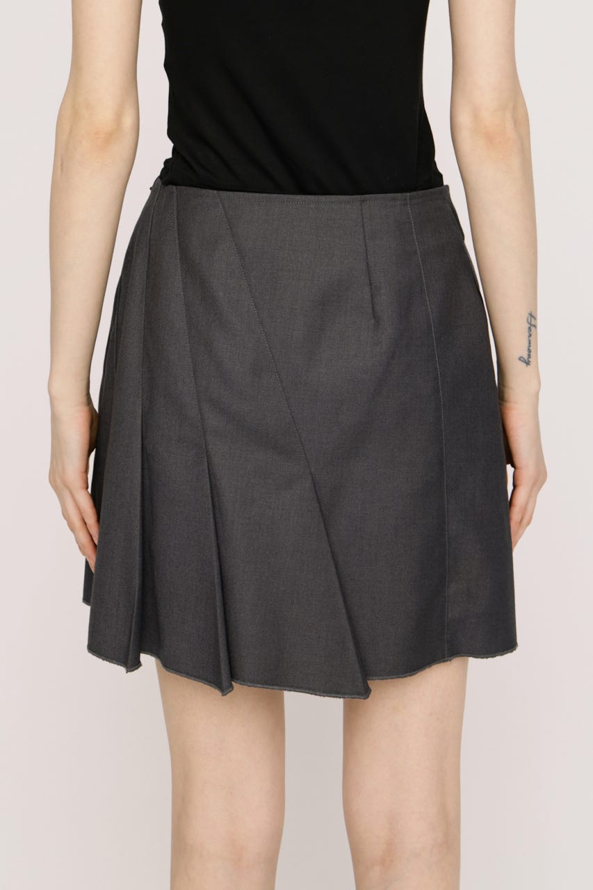 【1BUY5％OFF】SLANT PLEATS ショートスカート T.GRY 0