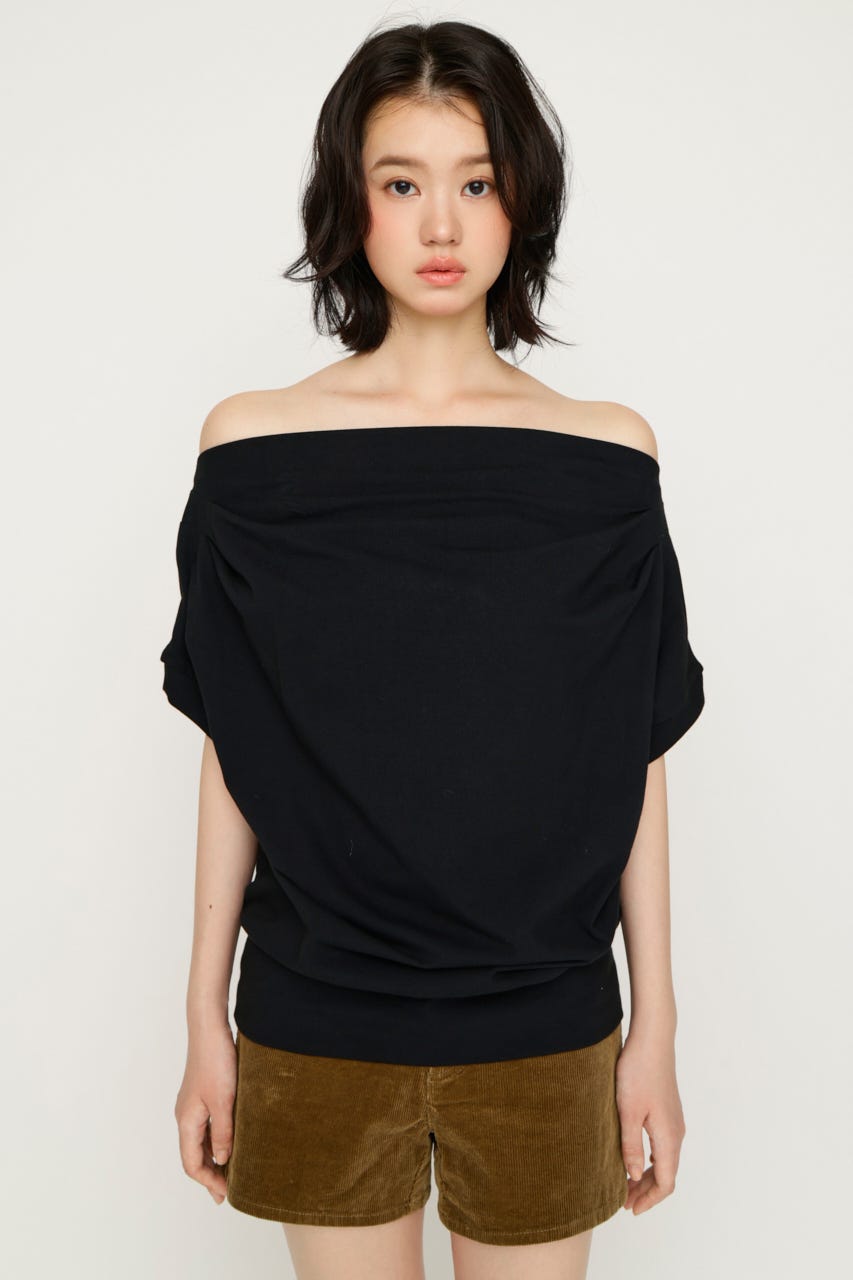 TUCKED OFFSHOULDER S／S トップス BLK FREE