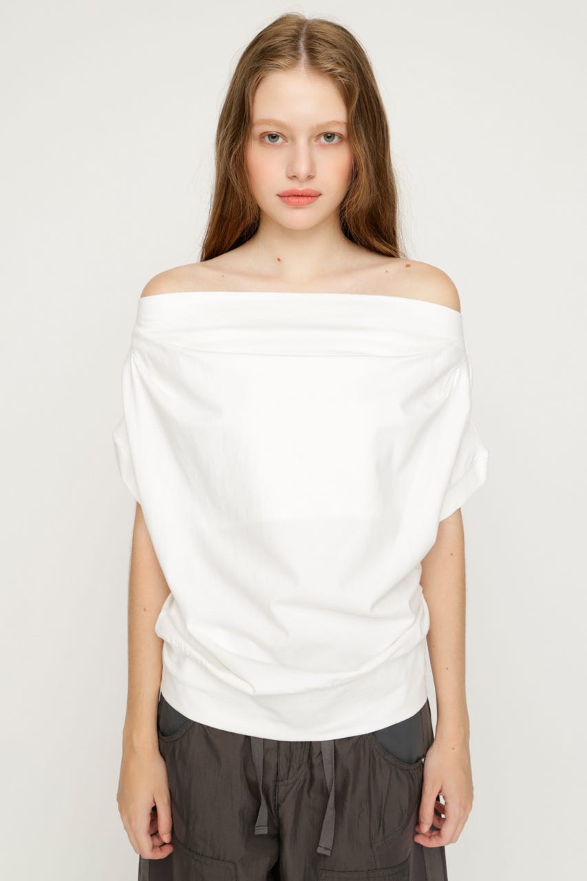 TUCKED OFFSHOULDER S／S トップス WHT FREE