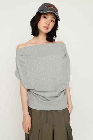 TUCKED OFFSHOULDER S／S トップス