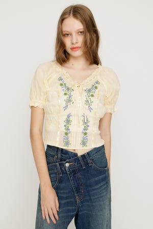 【1BUY5％OFF】BLOOMING EMBROIDERY ブラウス
