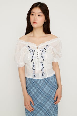 【1BUY5％OFF】BLOOMING EMBROIDERY ブラウス