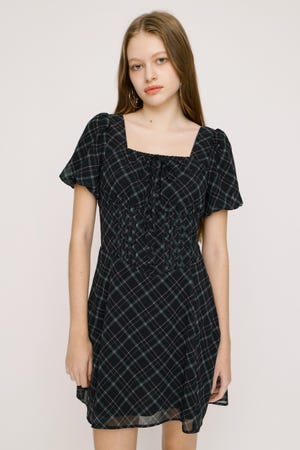 【SNSで話題！】FRONT BUTTON TUCKED MINI ドレス