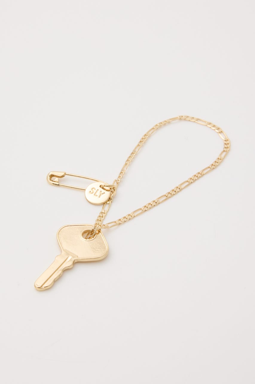 【1BUY5％OFF】KEY & PIN CHARM GLD FREE
