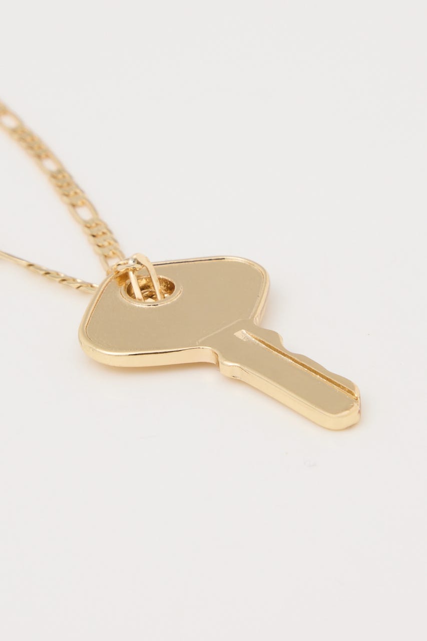 【1BUY5％OFF】KEY & PIN CHARM GLD FREE