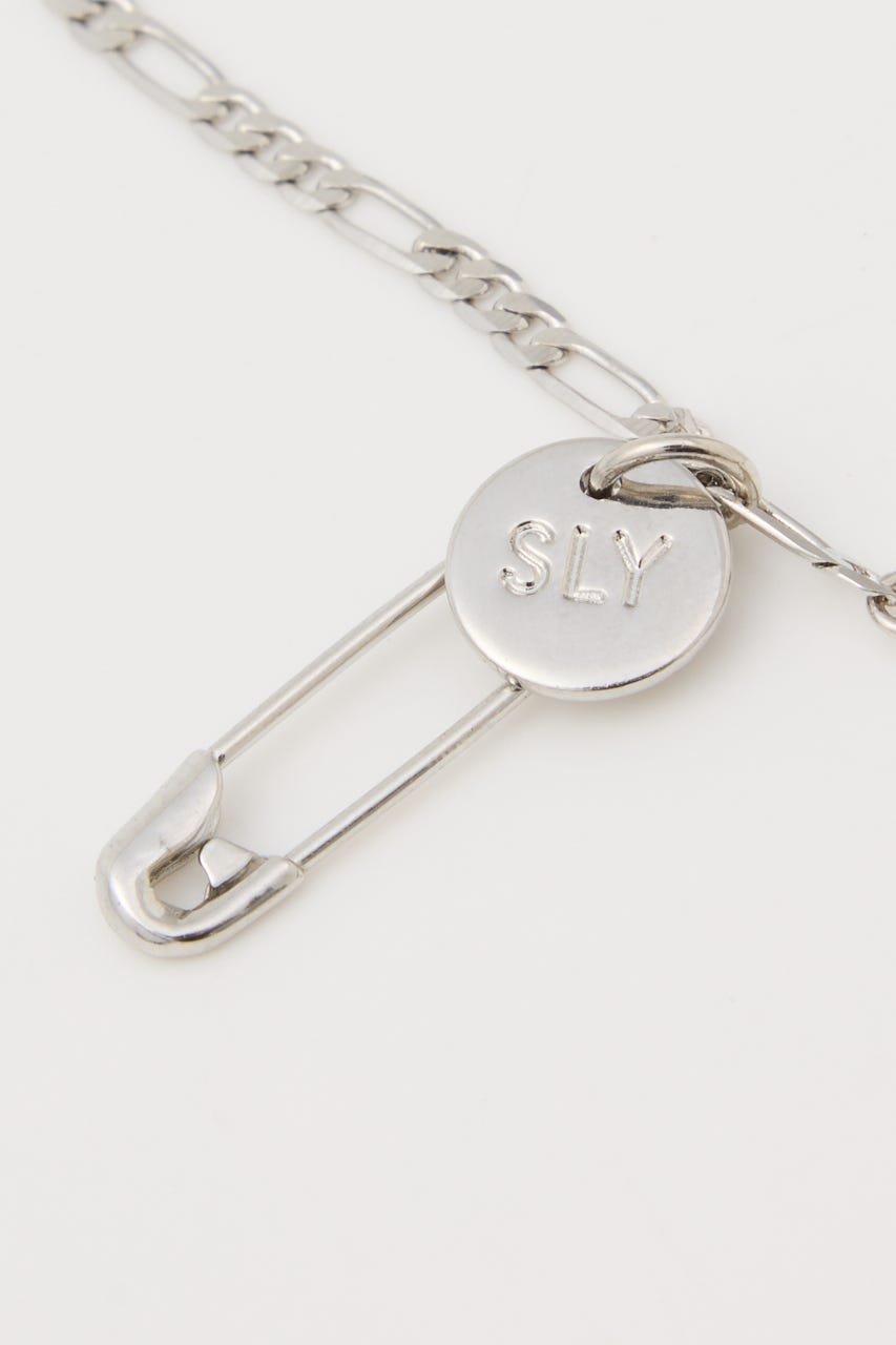 【1BUY5％OFF】KEY & PIN CHARM SLV FREE