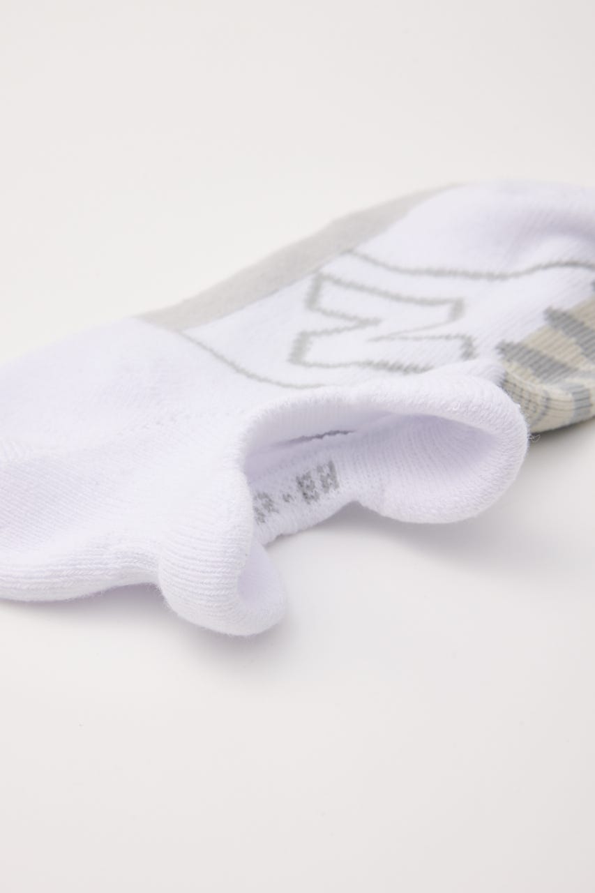 【NEW BALANCE】スニーカー柄パイルソックス WHT M