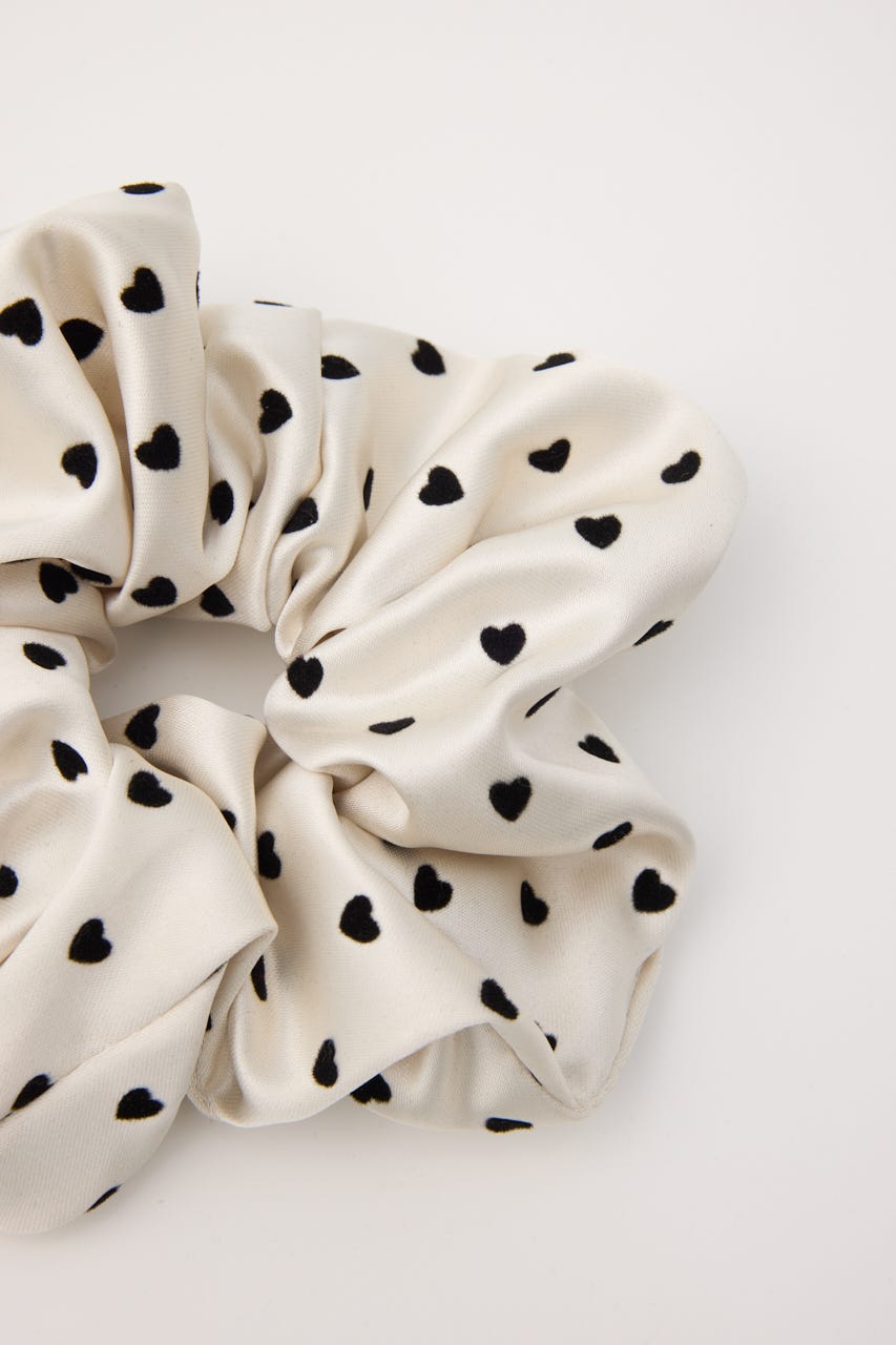 【SHEL'TTER SELECT】ハートドット柄 シュシュ IVOY FREE