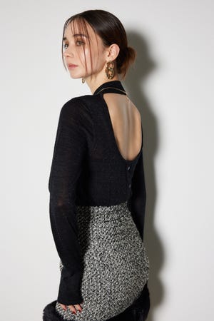 【岡崎紗絵さん着用アイテム】バックオープンボタンニットトップス