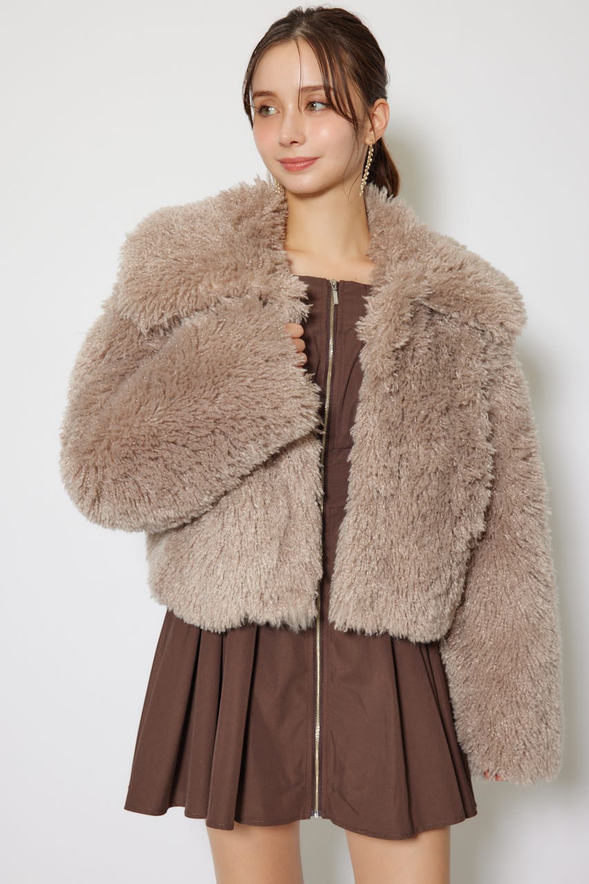 riendaのショート丈フェイクプードルファーブルゾン