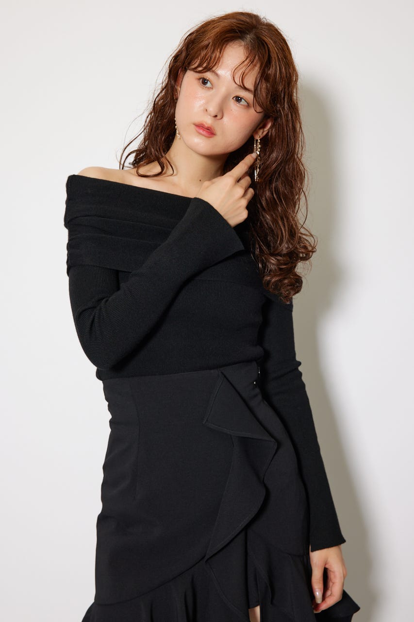 riendaのオフショルギャザーニットトップス