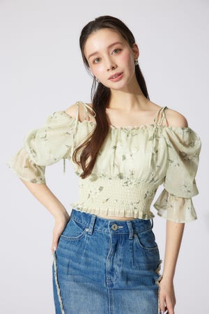 パフスリーブシャーリングブラウス