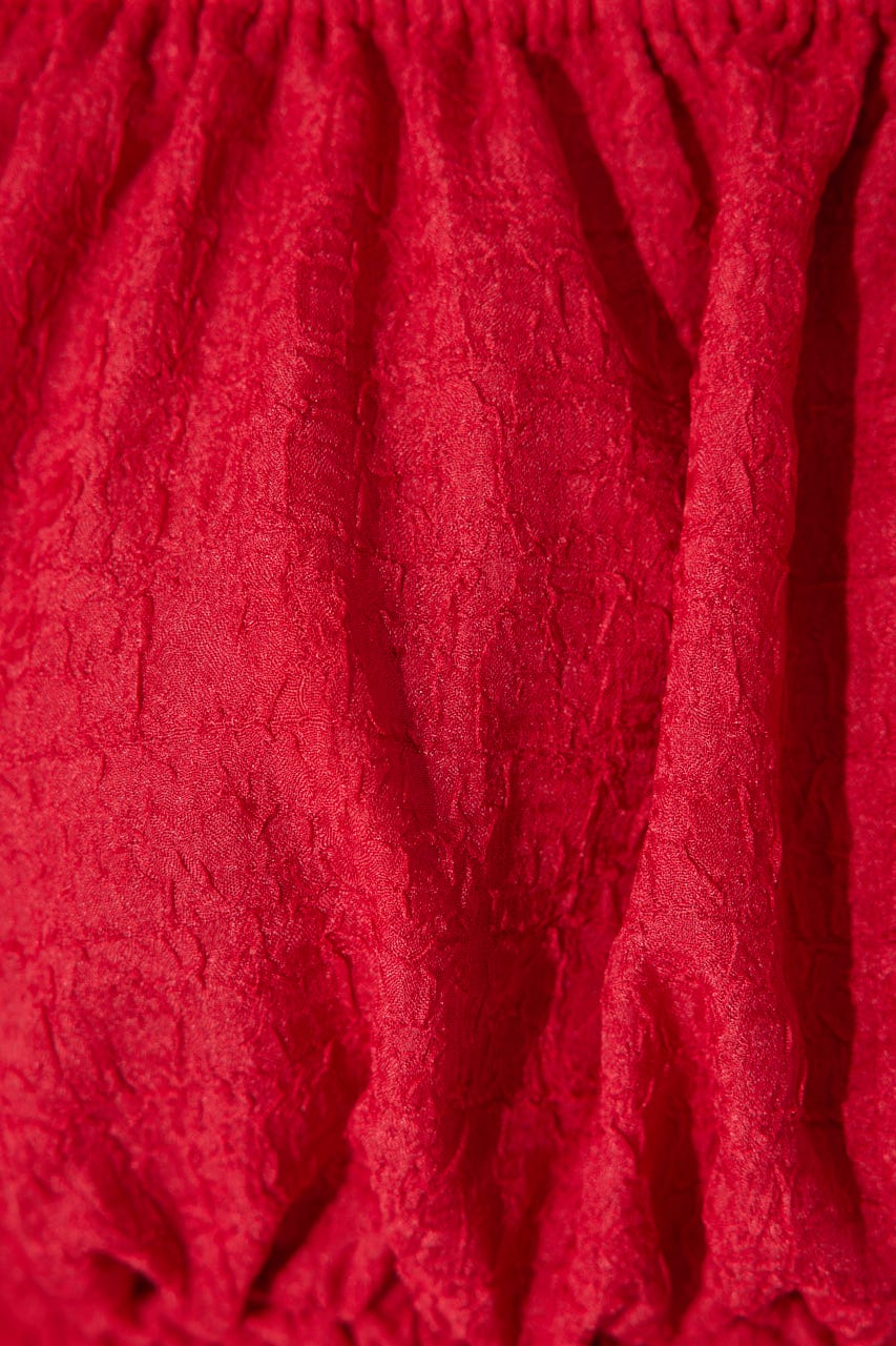 【AKB48 千葉恵里さん着用】メニーウェイシャーリングショートブラウス RED FREE