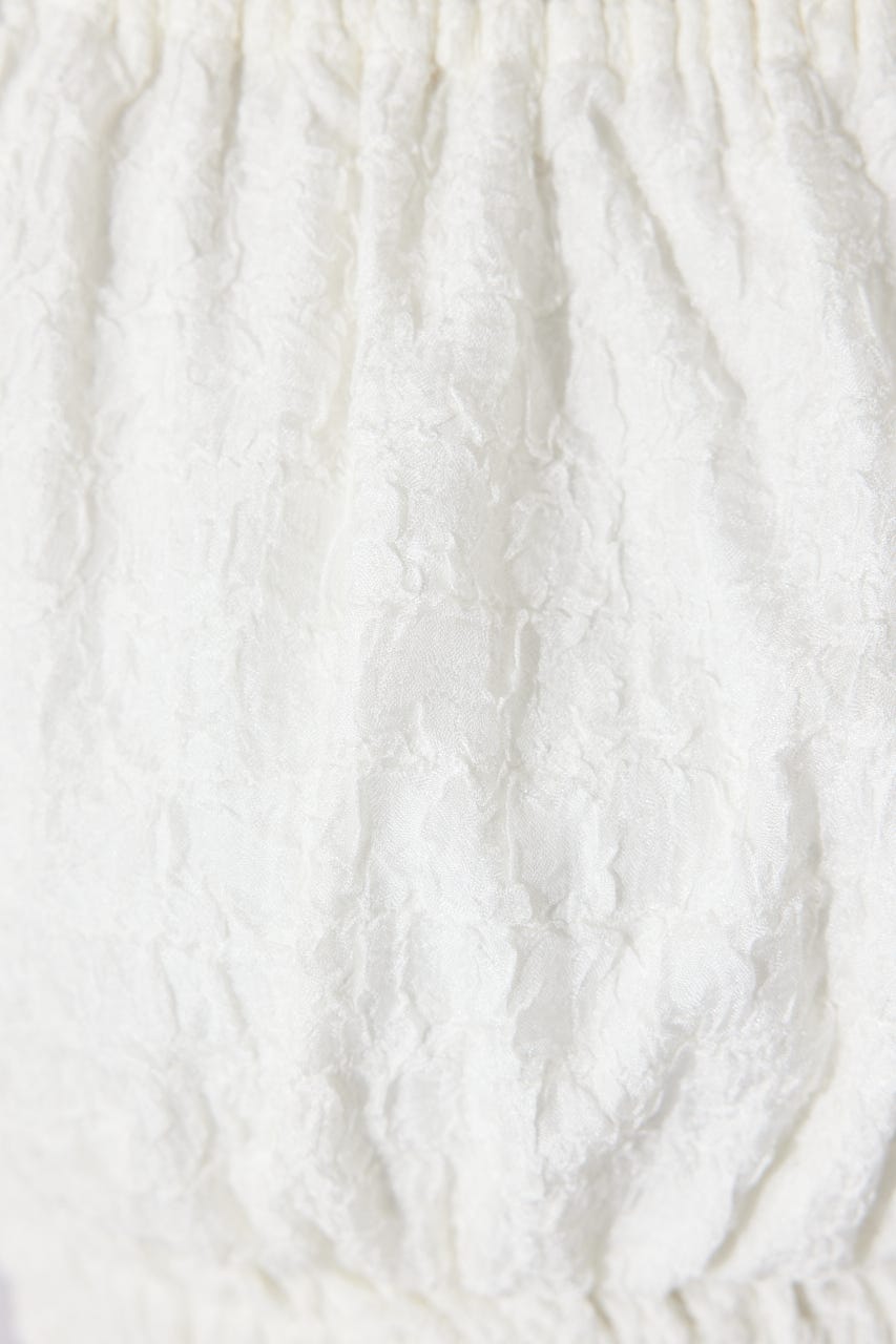 【AKB48 千葉恵里さん着用】メニーウェイシャーリングショートブラウス WHT FREE