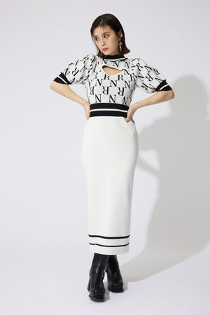 【岡崎紗絵さん着用アイテム】2WAYRロゴラインニットワンピース