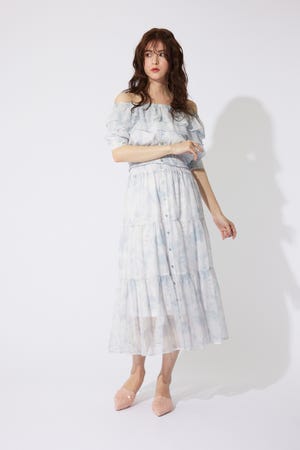 センターボタンデザインティアードフレアスカート