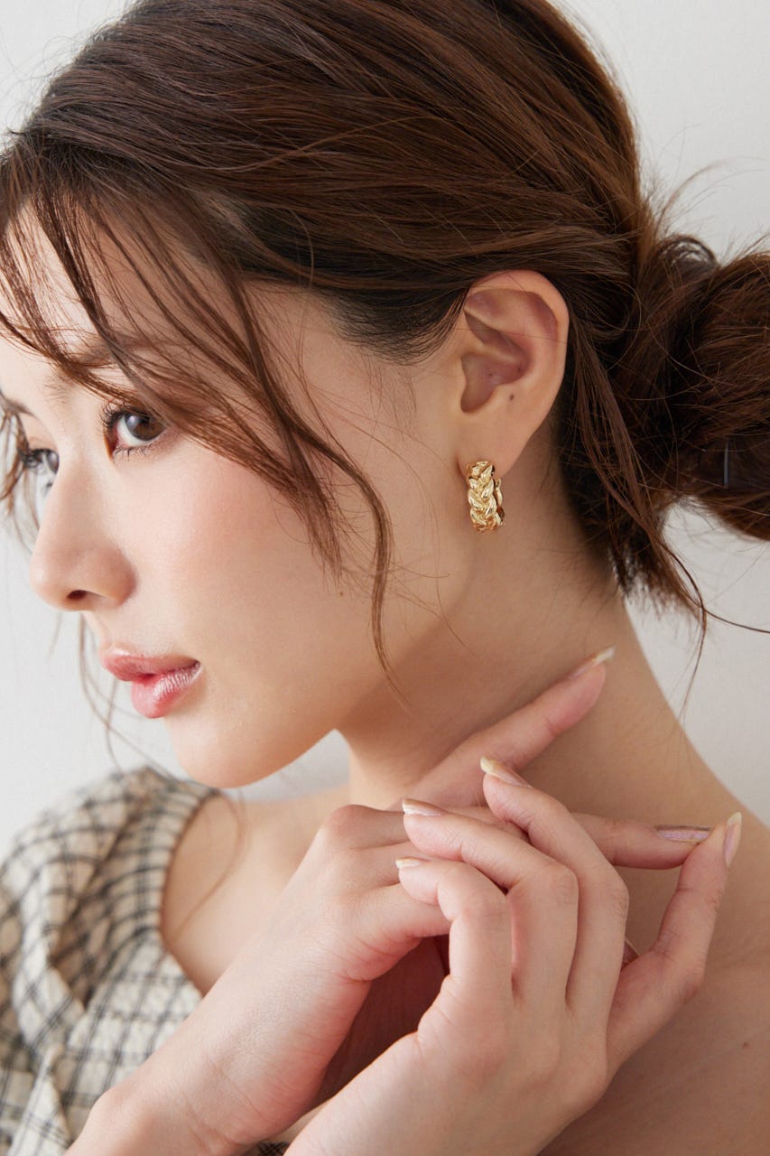 ブレイドデザインピアス GLD FREE
