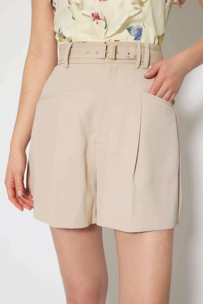 ベルト付きセンタープレスショートパンツ BEG S