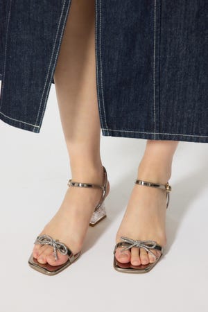 ビジューリボンクリアヒールサンダル