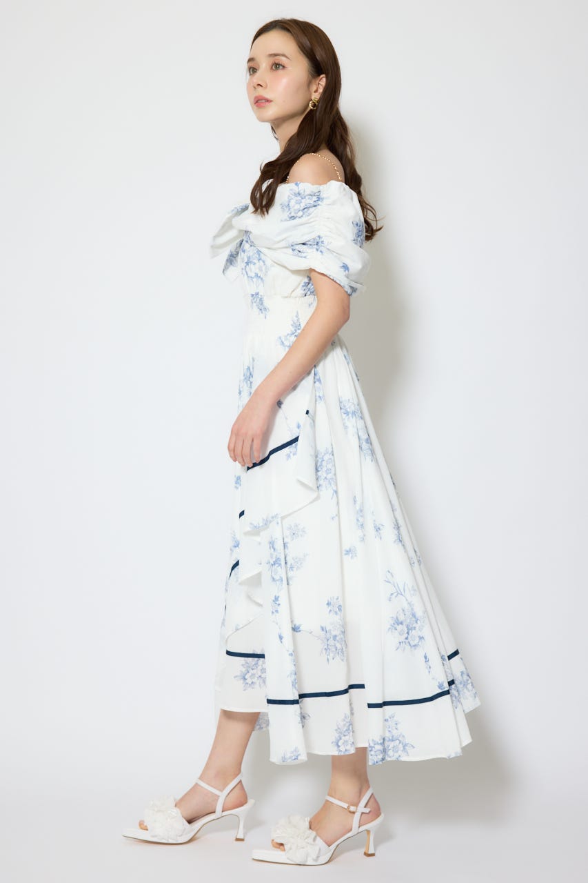 【1/25(日)23:59までSS先行予約会対象アイテム】フロントビッグリボンフレアワンピース 柄WHT M