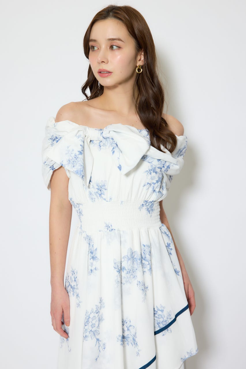 【1/25(日)23:59までSS先行予約会対象アイテム】フロントビッグリボンフレアワンピース 柄WHT M