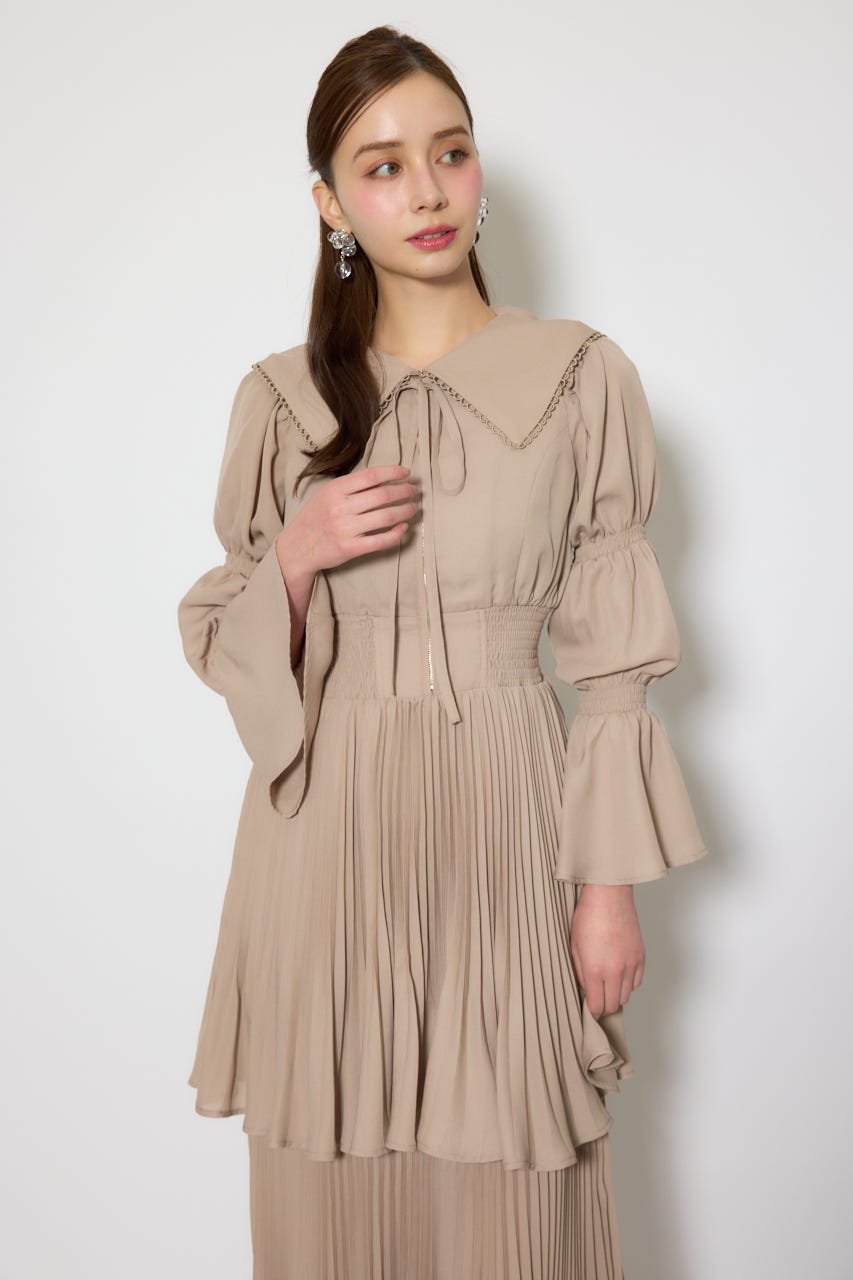 BIGカラープリーツフレアワンピース BEG FREE