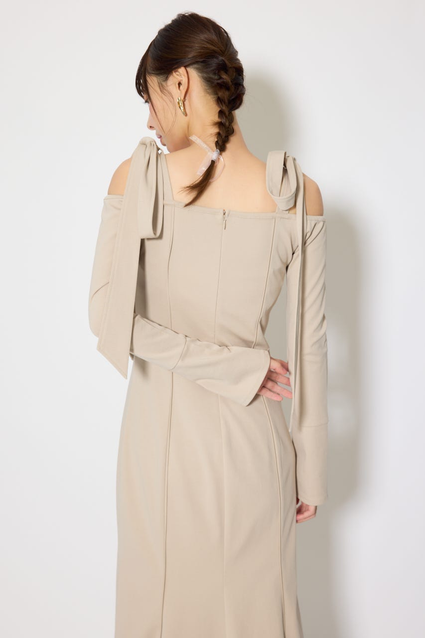 ショルダーリボンオフショルカットワンピース BEG S