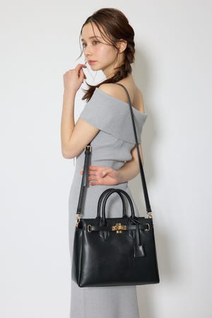 ベルトデザインカデナバッグ