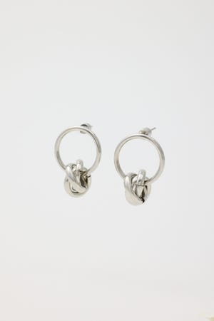 メタルループピアス