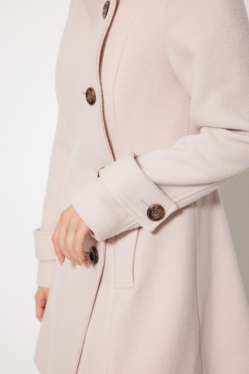 【1月下旬以降お届け】25オーバーネックシンデレララインミニコート L/BEG S