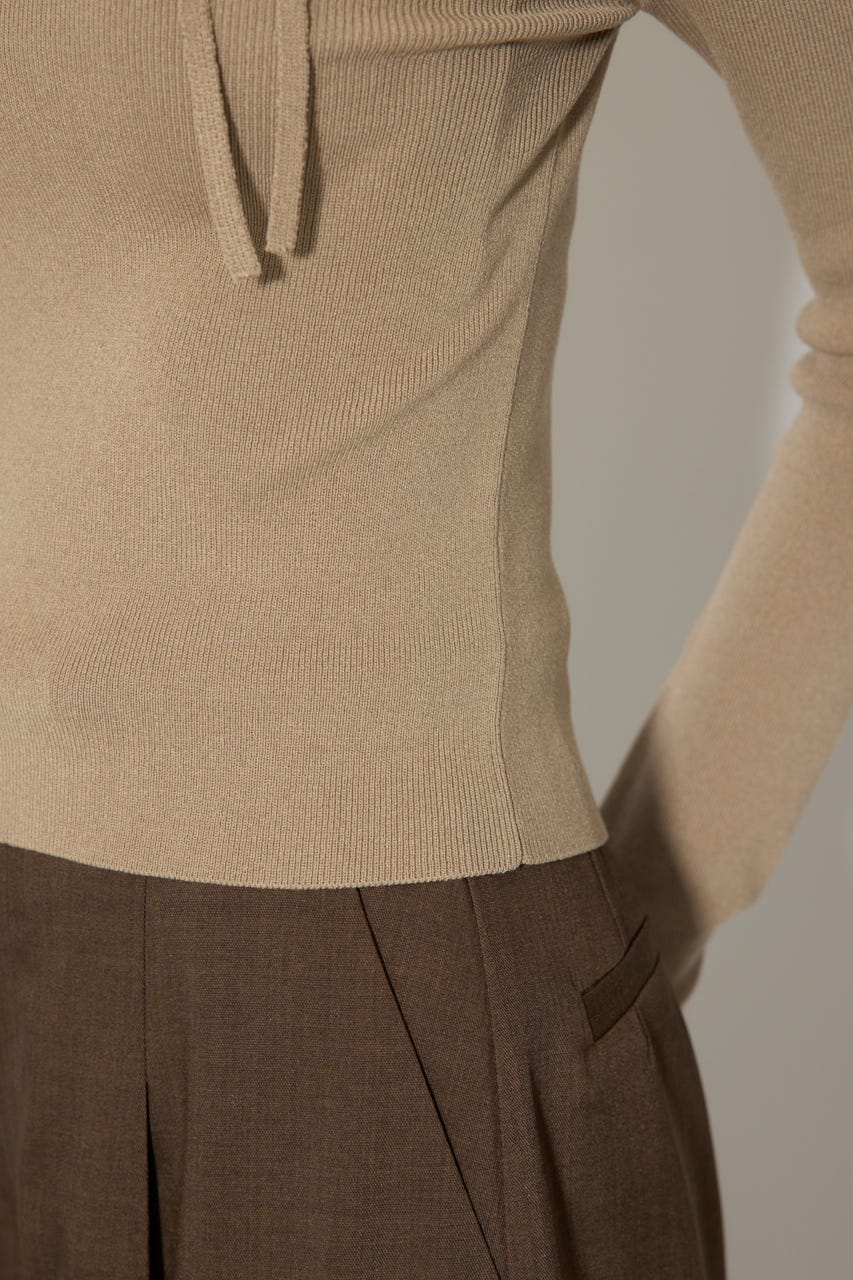 ストリングタイトニットトップス BEG FREE