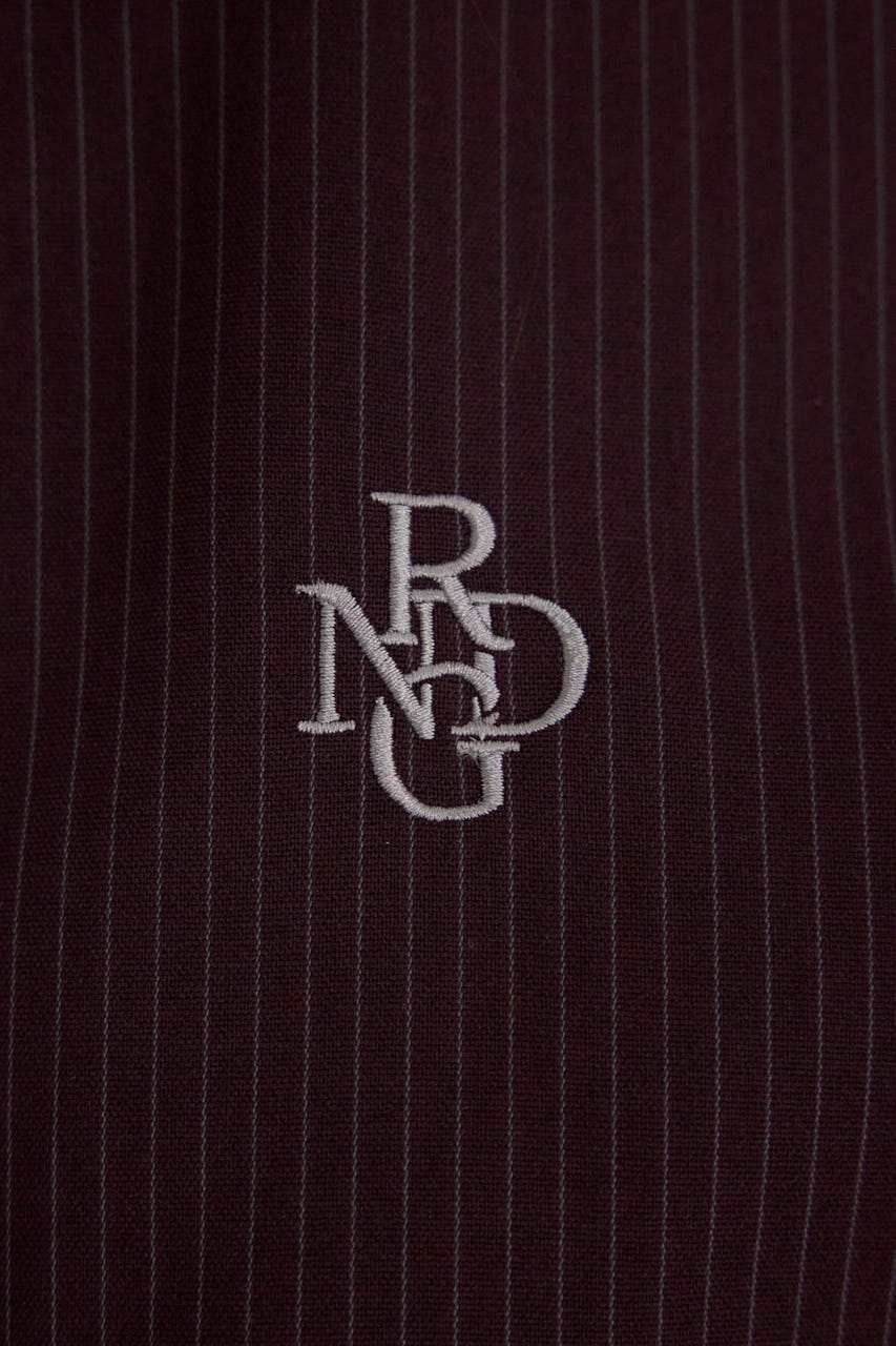 【一部店舗・WEB限定】【RIENDA GOLF】ピンストライププリーツシャツワンピース D/RED M