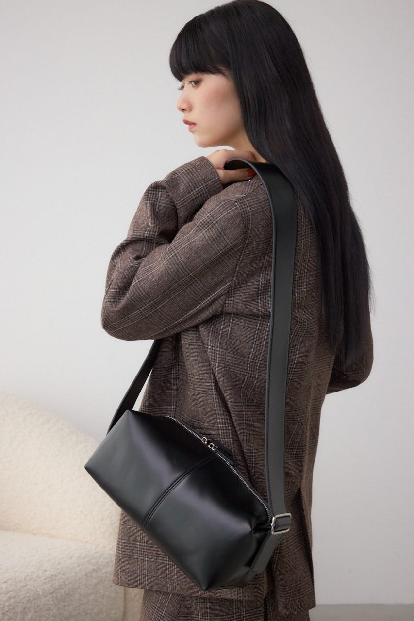 【WEB限定】スクエアショルダーバッグ BLK FREE
