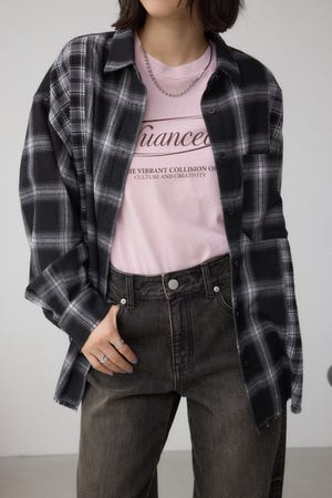 切替デザインチェックシャツ