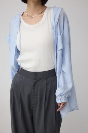 フード付きボタンシャツ