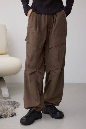 裾ドロストナイロンカーゴポケットパンツ