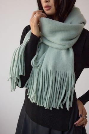 ソフトタッチニットフリンジストール