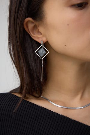 TRUE ROCKS カプセル型ピアス 青色赤色 2個 TRUE ROCKS カプセル