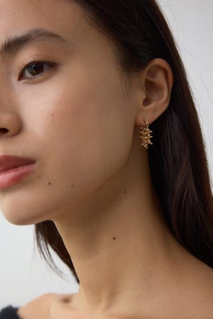 タイニーメタルボールピアス