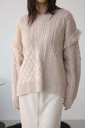 スイッチングフリンジニット