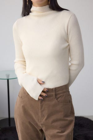 サムホールリブニットトップス