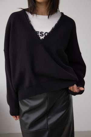 Vネックフリンジスウェッターニット