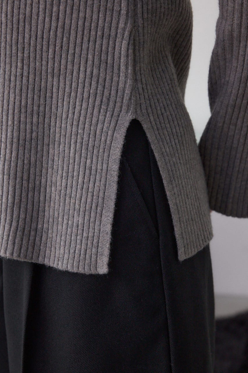 フーディーカーデ T.GRY FREE