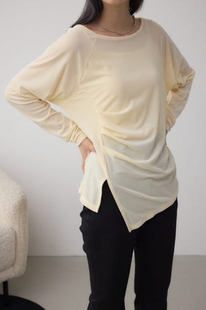 ベロアアシメカットトップス