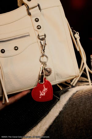 【Coca-Cola（R）｜AZUL】マルチチャームキーチェーン